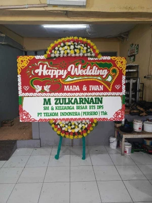 Papan Bunga di Pondok Cina